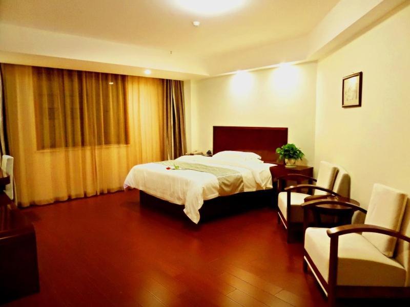 Greentree Inn Jiangxi Jindezhen People Square Jindin Business Hotel Jingdezhen Bagian luar foto